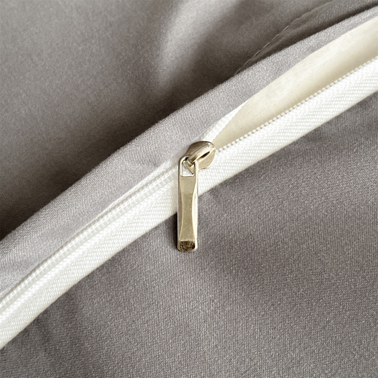 91家纺网 家纺一手货源 找家纺 （总）一左一右 2025秋冬新款数码印花法式复古田园风花边亲肤棉磨毛水洗棉床笠床裙四件套-相思墨玫