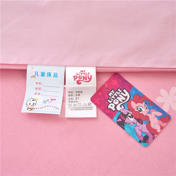 91家纺网 家纺一手货源 找家纺 百利卡通（原迪士尼家纺） 2025新款正版授权小马宝莉全棉数码印花幼儿园童被套装 花中聚餐T