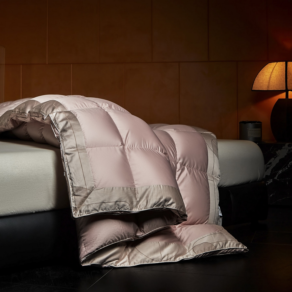 91家纺网 家纺一手货源 找家纺 暖羽屋羽绒馆 2025新款95白鹅绒被芯 莱赛尔被芯 双人婚庆冬被 鹅绒被 羽绒被子 罗玛 粉