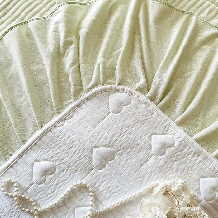 91家纺网 家纺一手货源 找家纺 宜凡家纺 2025新款牛奶绒雕花拼接刺绣床盖四件套 香槟漫月