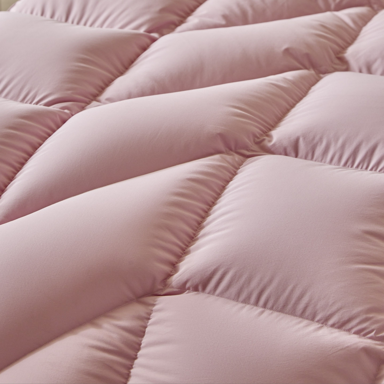 91家纺网 家纺一手货源 找家纺 暖羽屋羽绒馆 2025新款95白鸭绒人体工学被子 羽绒被芯 鸭绒被子 双人加厚冬被 粉