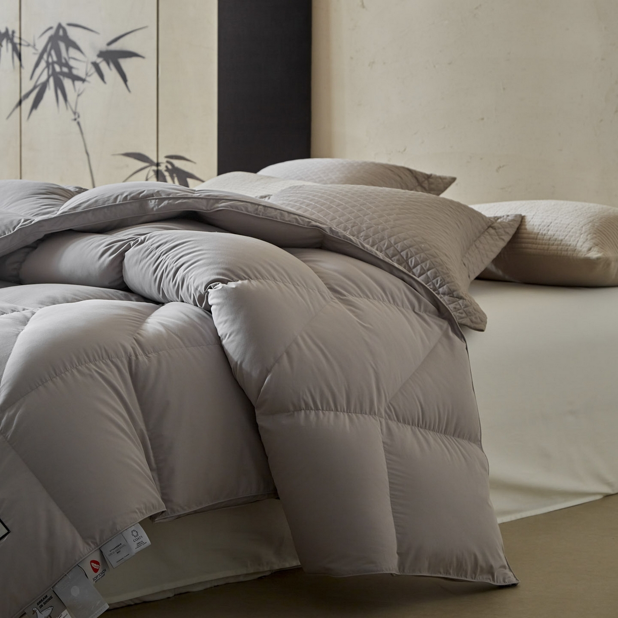 91家纺网 家纺一手货源 找家纺 暖羽屋羽绒馆 2025新款95白鸭绒人体工学被子 羽绒被芯 鸭绒被子 双人加厚冬被 灰