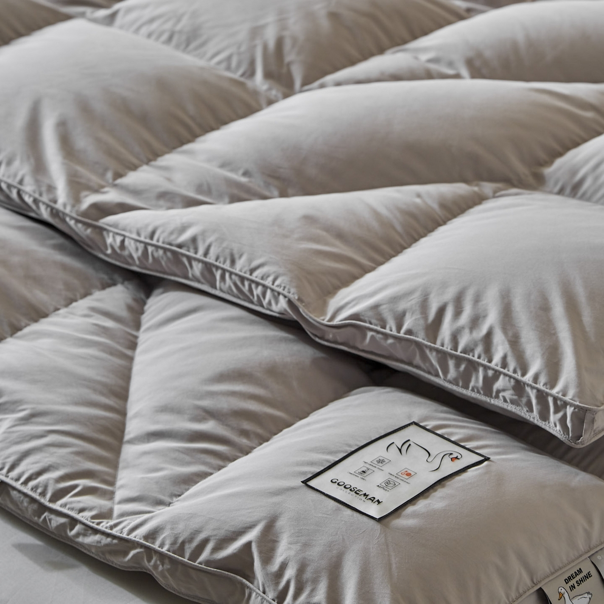 91家纺网 家纺一手货源 找家纺 暖羽屋羽绒馆 2025新款95白鸭绒人体工学被子 羽绒被芯 鸭绒被子 双人加厚冬被 灰