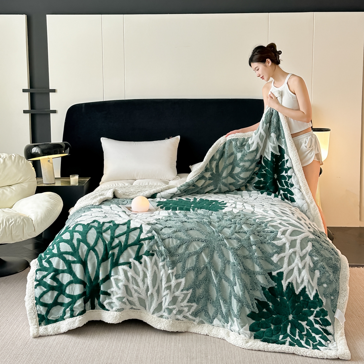 91家纺网 家纺一手货源 找家纺 丹本家纺 2025新款阳离子提花镂空色织多功能盖毯塔芙绒羊羔绒毛毯毯子 绽放-墨绿