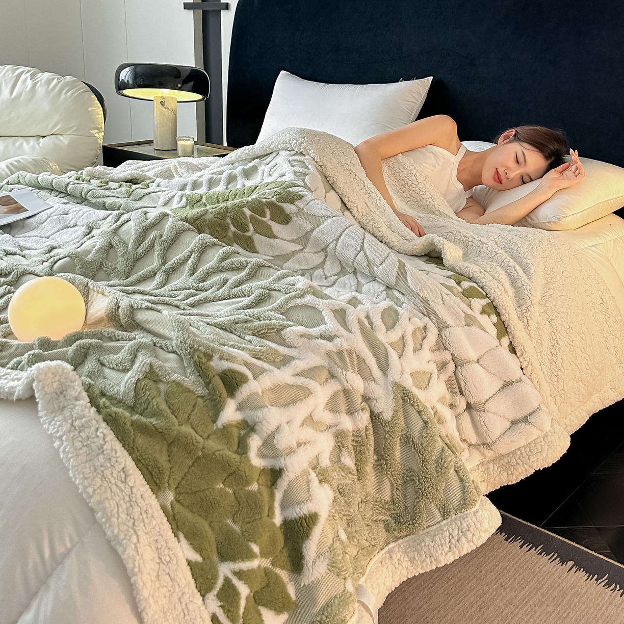 91家纺网 家纺一手货源 找家纺 丹本家纺 2025新款阳离子提花镂空色织多功能盖毯塔芙绒羊羔绒毛毯毯子 绽放-浅绿