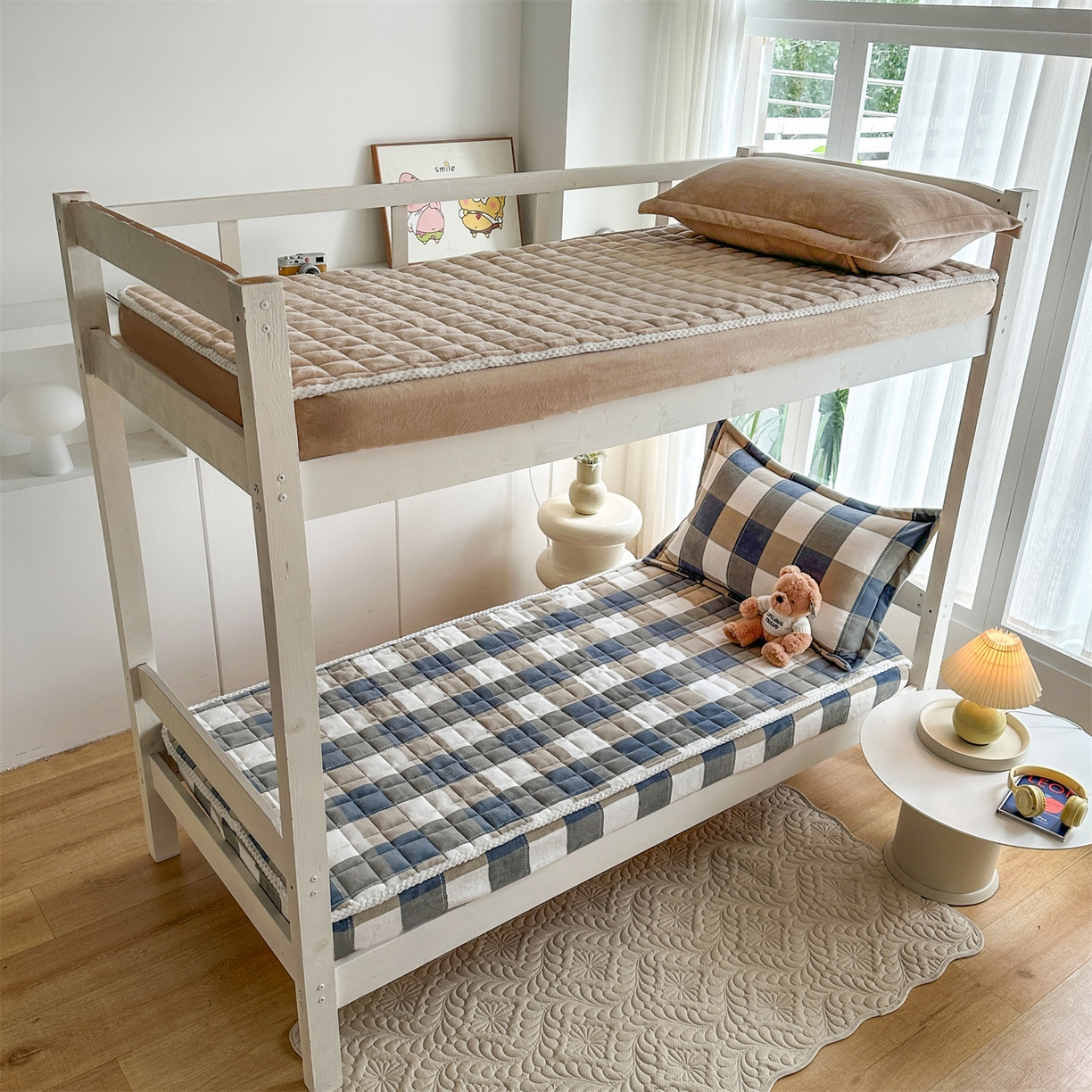 91家纺网 家纺一手货源 找家纺 凌云家纺 2025新款230克全消光牛奶绒夹棉床笠学生宿舍单件 千寻格-加厚绒