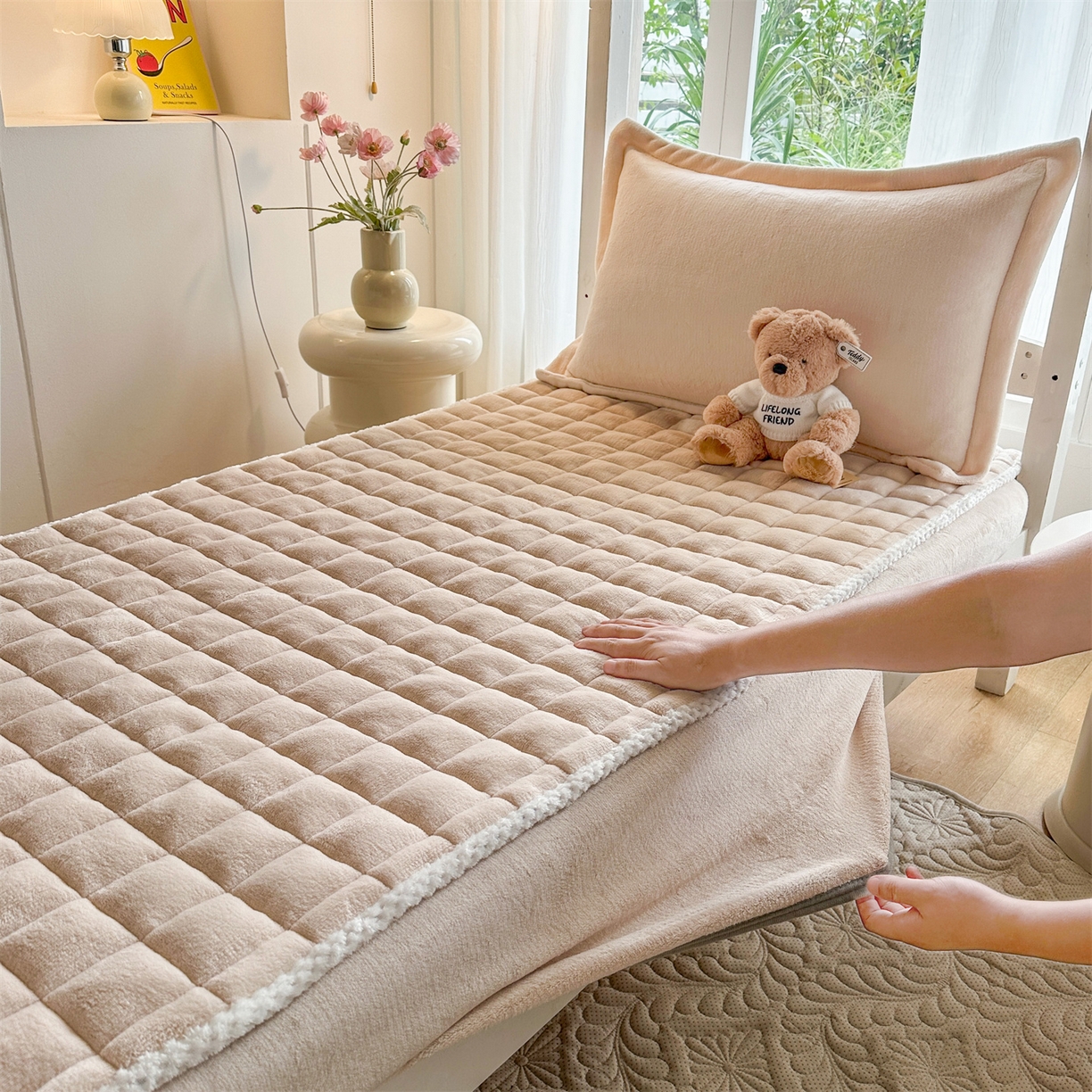 91家纺网 家纺一手货源 找家纺 凌云家纺 2025新款230克全消光牛奶绒夹棉床笠学生宿舍单件 奶咖-加厚绒