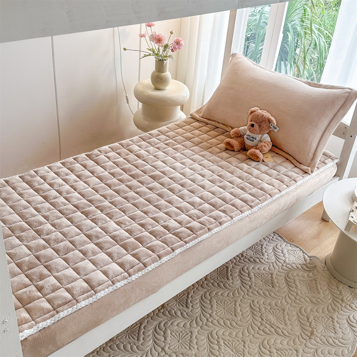 91家纺网 家纺一手货源 找家纺 凌云家纺 2025新款230克全消光牛奶绒夹棉床笠学生宿舍单件 浅驼-加厚绒