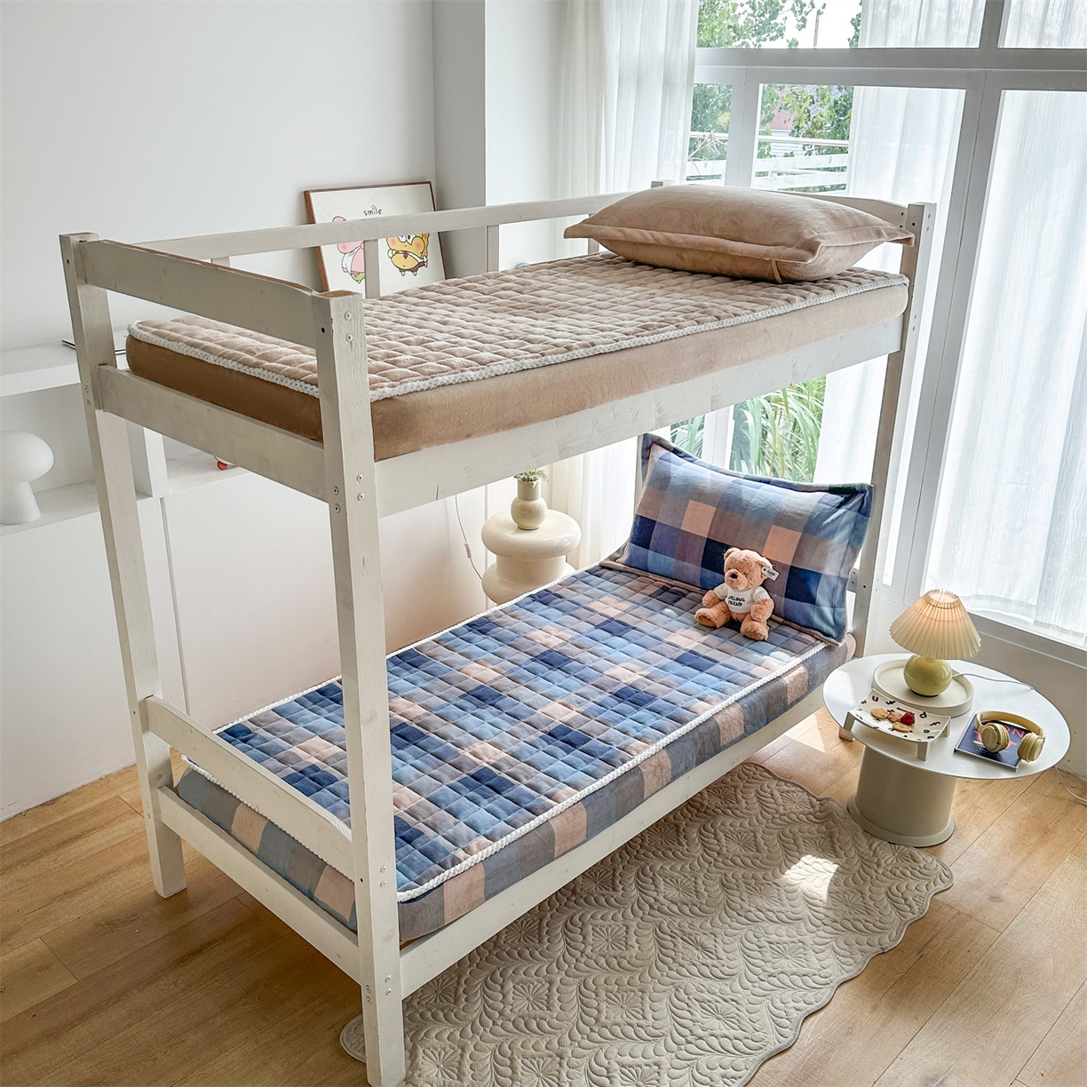 91家纺网 家纺一手货源 找家纺 凌云家纺 2025新款230克全消光牛奶绒夹棉床笠学生宿舍单件 灰蓝小格-加厚绒