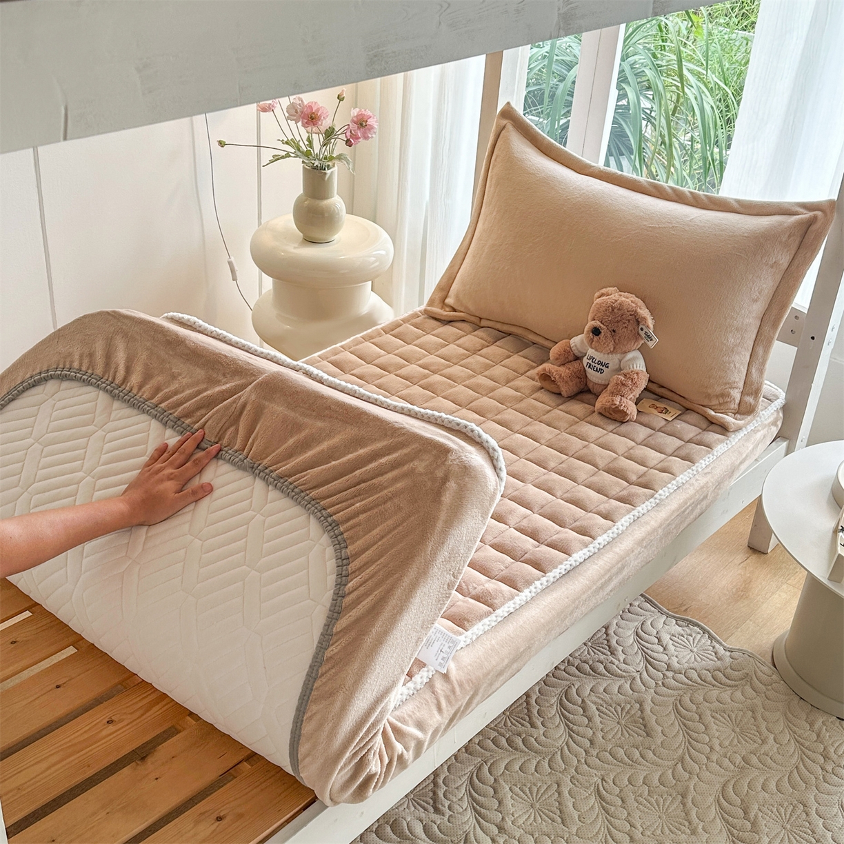 凌云家纺 2025新款230克全消光牛奶绒夹棉床笠学生宿舍单件 浅驼-加厚绒