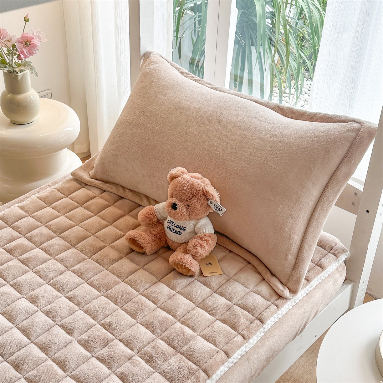 91家纺网 家纺一手货源 找家纺 凌云家纺 2025新款230克全消光牛奶绒夹棉床笠学生宿舍单件 浅驼-加厚绒