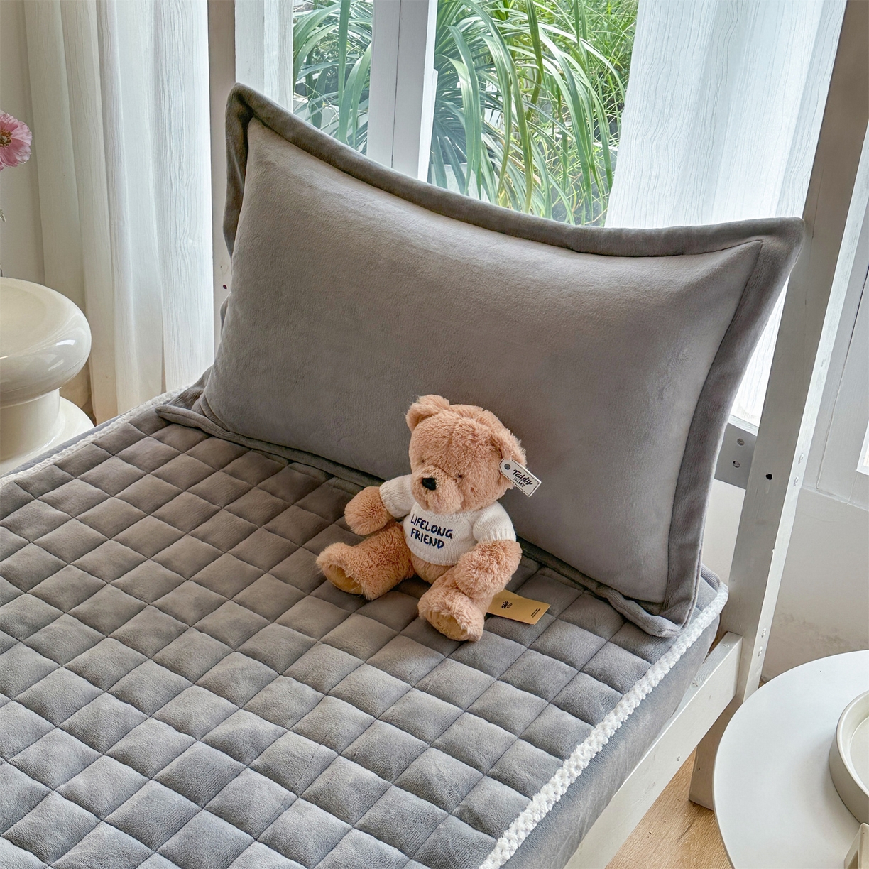 91家纺网 家纺一手货源 找家纺 凌云家纺 2025新款230克全消光牛奶绒夹棉床笠学生宿舍单件 炫耀灰-加厚绒