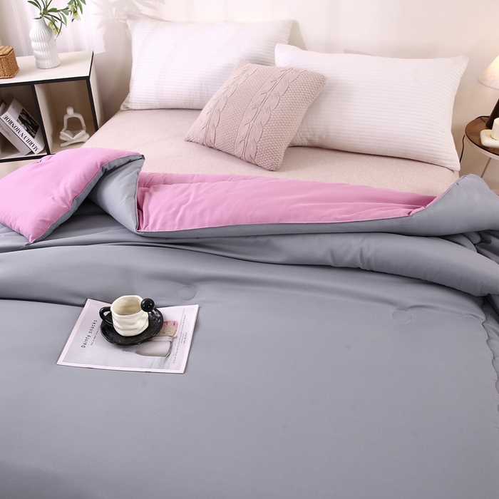 91家纺网 家纺一手货源 找家纺 简冠家纺 2025新款磨毛羽丝绒被被子被芯冬被春秋被 灰+紫