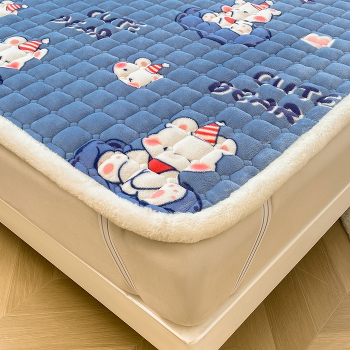 91家纺网 家纺一手货源 找家纺 （总）梵朴 2025新款牛奶绒夹棉床垫床褥加厚珊瑚绒床护垫-印花系列（大床图）