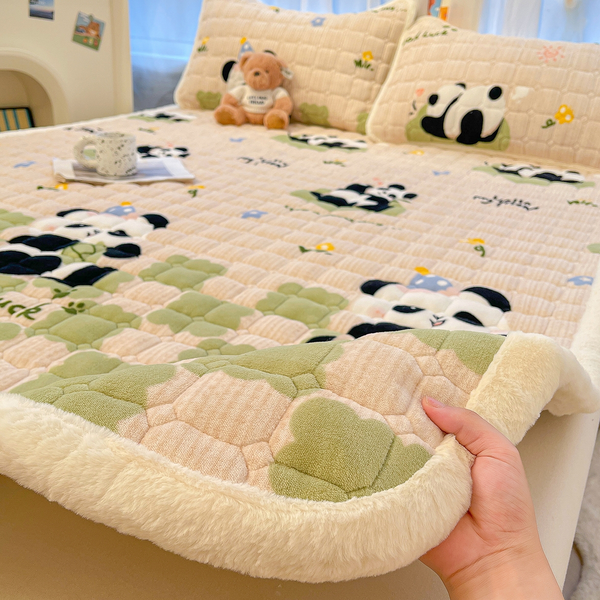 91家纺网 家纺一手货源 找家纺 （总）梵朴 2025新款牛奶绒夹棉床垫床褥加厚珊瑚绒床护垫-印花系列（大床图）