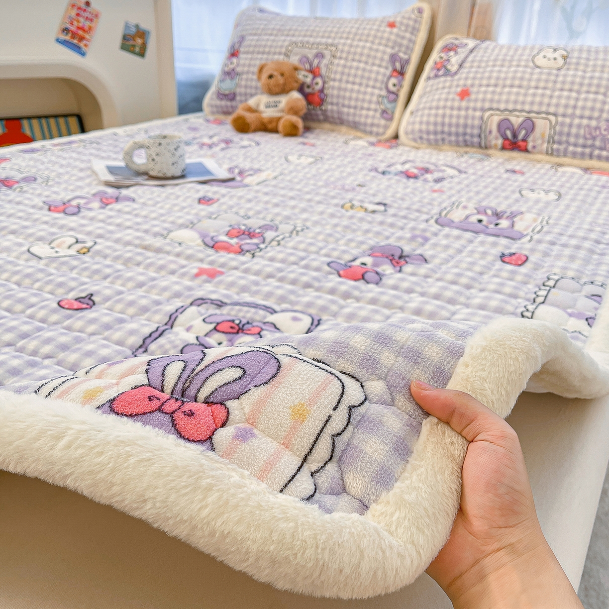 91家纺网 家纺一手货源 找家纺 （总）梵朴 2025新款牛奶绒夹棉床垫床褥加厚珊瑚绒床护垫-印花系列（大床图）