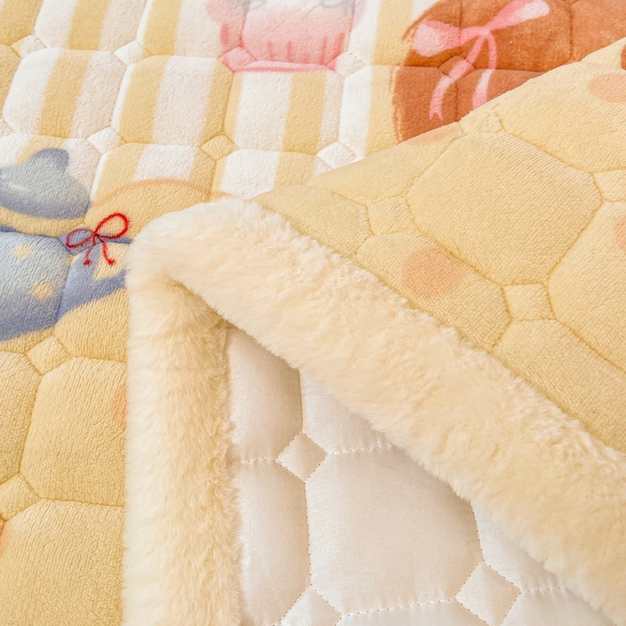 91家纺网 家纺一手货源 找家纺 梵朴 2025新款牛奶绒夹棉床垫床褥加厚珊瑚绒床护垫-印花系列（大床图） 早安小狗