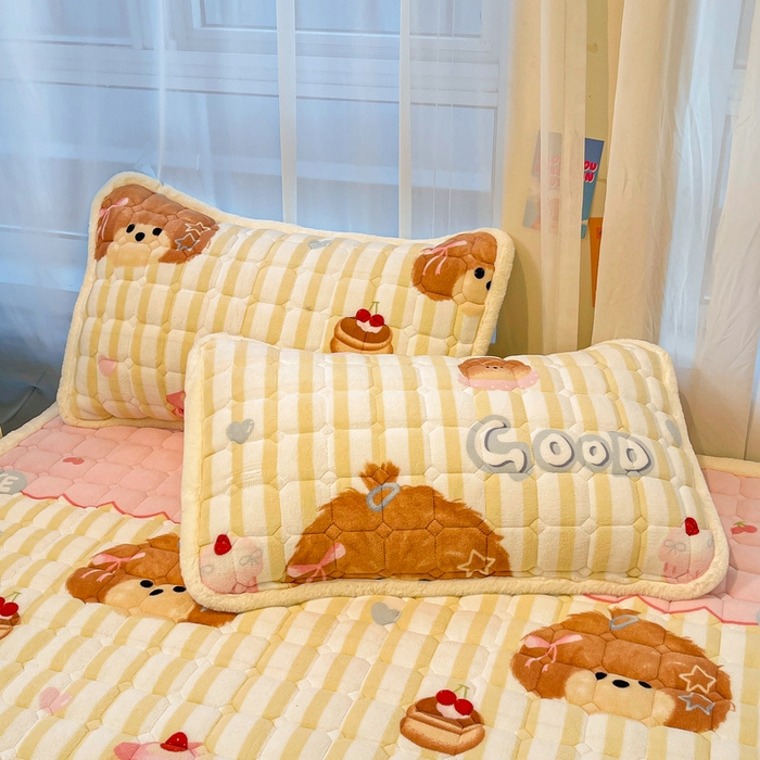 91家纺网 家纺一手货源 找家纺 梵朴 2025新款牛奶绒夹棉床垫床褥加厚珊瑚绒床护垫-印花系列（大床图） 早安小狗