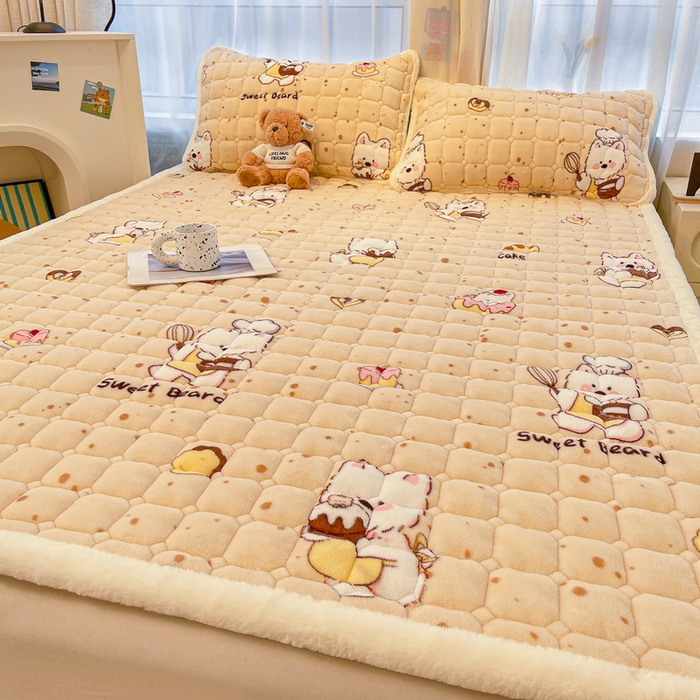 91家纺网 家纺一手货源 找家纺 梵朴 2025新款牛奶绒夹棉床垫床褥加厚珊瑚绒床护垫-印花系列（大床图） 厨师长狗狗