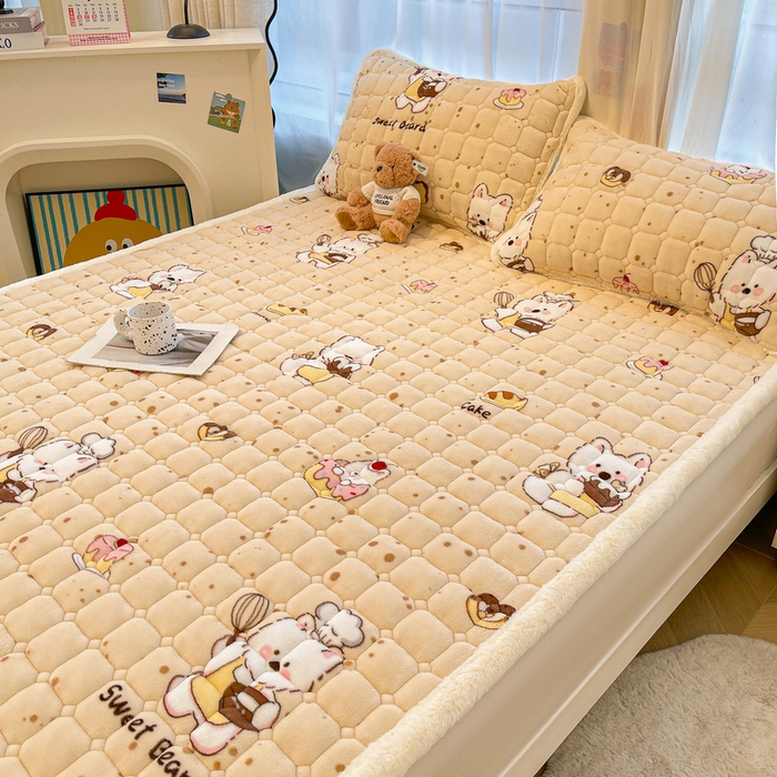 91家纺网 家纺一手货源 找家纺 梵朴 2025新款牛奶绒夹棉床垫床褥加厚珊瑚绒床护垫-印花系列（大床图） 厨师长狗狗