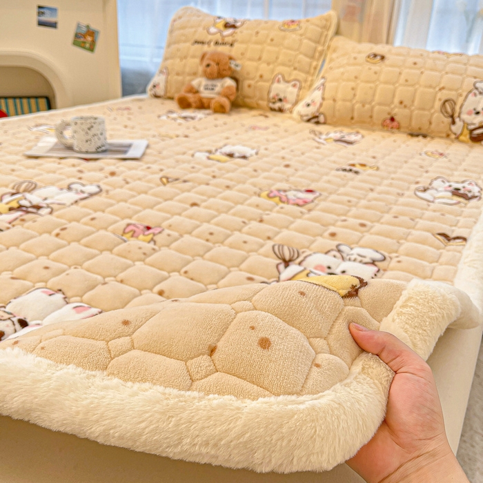 91家纺网 家纺一手货源 找家纺 梵朴 2025新款牛奶绒夹棉床垫床褥加厚珊瑚绒床护垫-印花系列（大床图） 厨师长狗狗