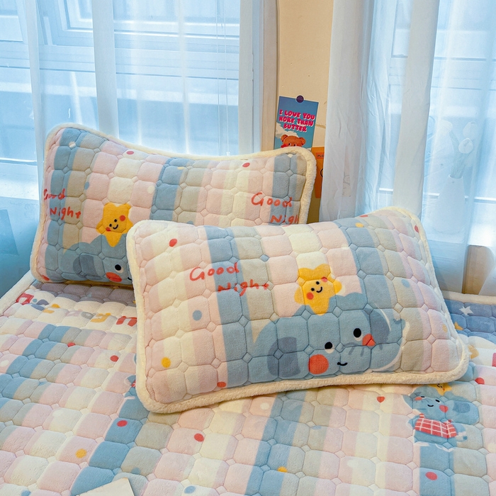 91家纺网 家纺一手货源 找家纺 梵朴 2025新款牛奶绒夹棉床垫床褥加厚珊瑚绒床护垫-印花系列（大床图） 彩虹小象