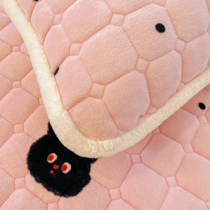 91家纺网 家纺一手货源 找家纺 梵朴 2025新款牛奶绒夹棉床垫床褥加厚珊瑚绒床护垫-印花系列（大床图） 甜蜜小兔