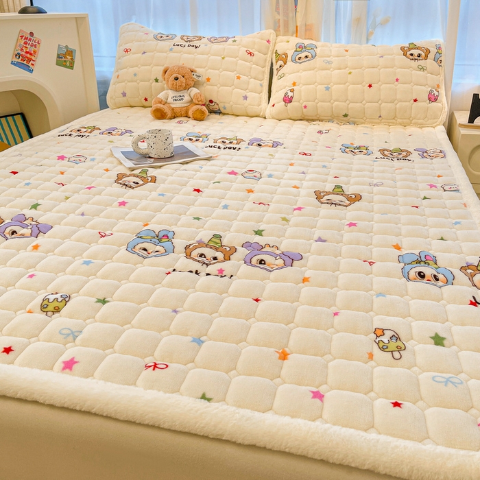 91家纺网 家纺一手货源 找家纺 梵朴 2025新款牛奶绒夹棉床垫床褥加厚珊瑚绒床护垫-印花系列（大床图） 三只布布