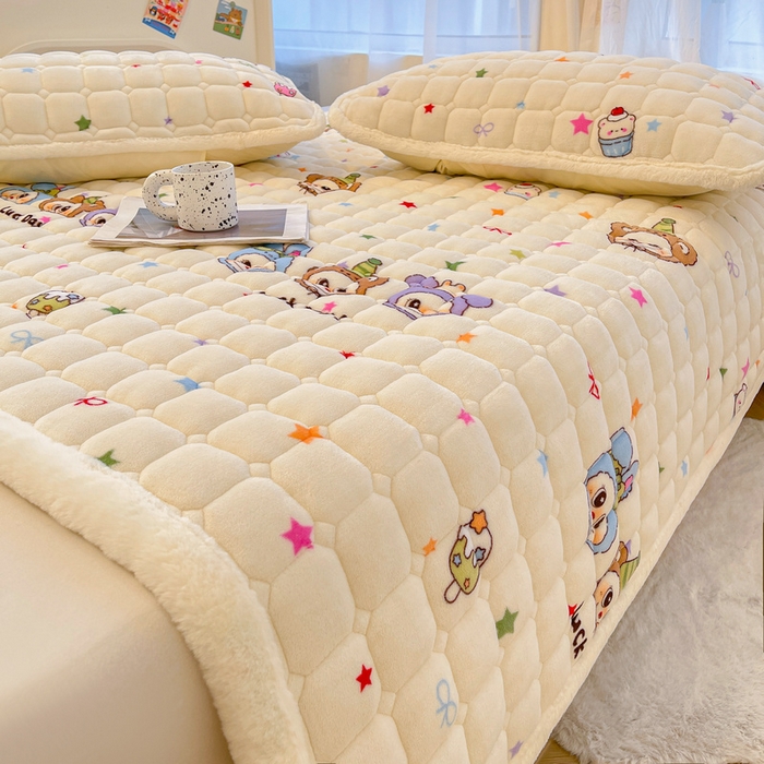 91家纺网 家纺一手货源 找家纺 梵朴 2025新款牛奶绒夹棉床垫床褥加厚珊瑚绒床护垫-印花系列（大床图） 三只布布