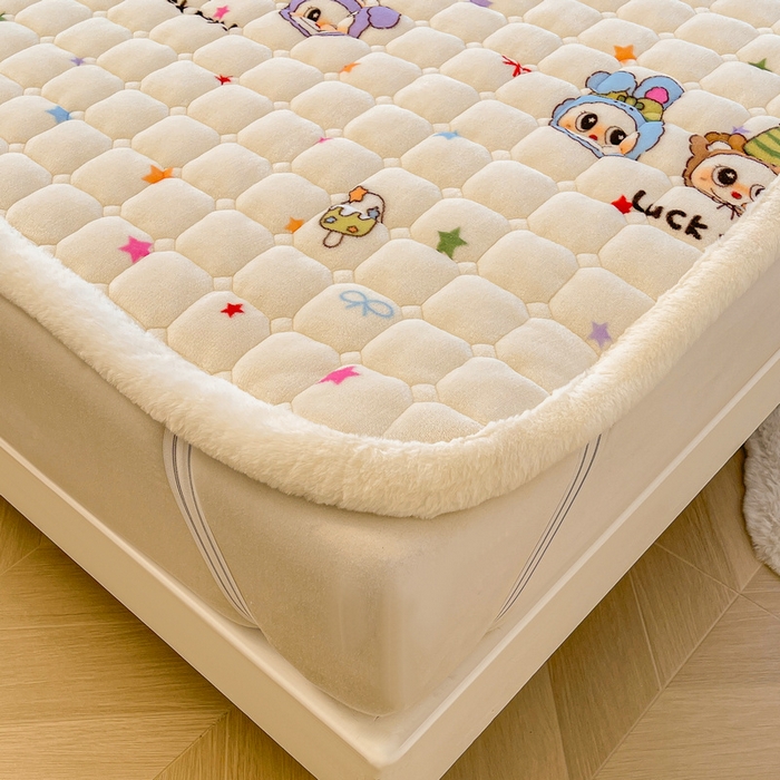 91家纺网 家纺一手货源 找家纺 梵朴 2025新款牛奶绒夹棉床垫床褥加厚珊瑚绒床护垫-印花系列（大床图） 三只布布