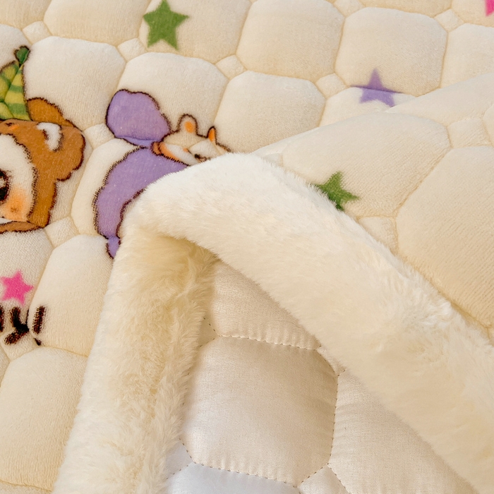 91家纺网 家纺一手货源 找家纺 梵朴 2025新款牛奶绒夹棉床垫床褥加厚珊瑚绒床护垫-印花系列（大床图） 三只布布