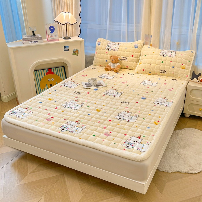 91家纺网 家纺一手货源 找家纺 梵朴 2025新款牛奶绒夹棉床垫床褥加厚珊瑚绒床护垫-印花系列（大床图） 彩点西高地