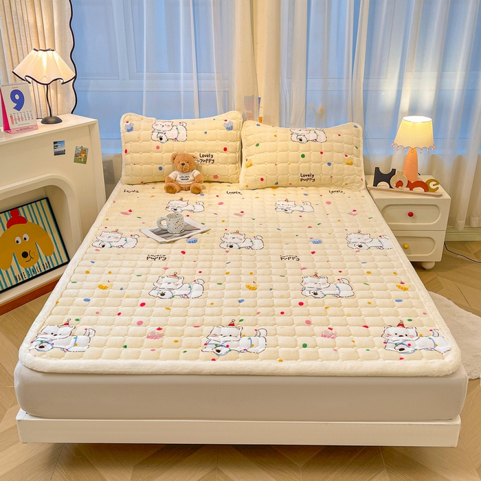 91家纺网 家纺一手货源 找家纺 梵朴 2025新款牛奶绒夹棉床垫床褥加厚珊瑚绒床护垫-印花系列（大床图） 彩点西高地