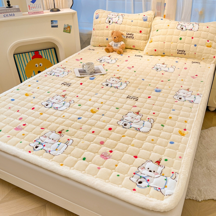 91家纺网 家纺一手货源 找家纺 梵朴 2025新款牛奶绒夹棉床垫床褥加厚珊瑚绒床护垫-印花系列（大床图） 彩点西高地