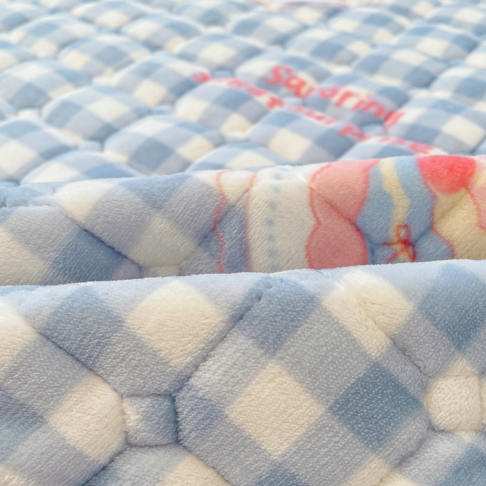 91家纺网 家纺一手货源 找家纺 梵朴 2025新款牛奶绒夹棉床垫床褥加厚珊瑚绒床护垫-印花系列（大床图） 蛋糕兔