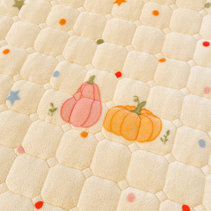 91家纺网 家纺一手货源 找家纺 梵朴 2025新款牛奶绒夹棉床垫床褥加厚珊瑚绒床护垫-印花系列（大床图） 波点南瓜