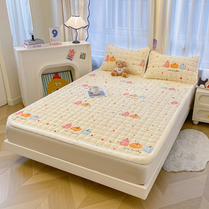 91家纺网 家纺一手货源 找家纺 梵朴 2025新款牛奶绒夹棉床垫床褥加厚珊瑚绒床护垫-印花系列（大床图） 波点南瓜