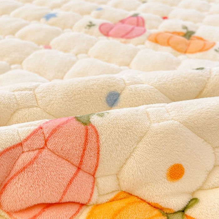 91家纺网 家纺一手货源 找家纺 梵朴 2025新款牛奶绒夹棉床垫床褥加厚珊瑚绒床护垫-印花系列（大床图） 波点南瓜