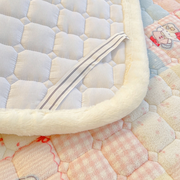 91家纺网 家纺一手货源 找家纺 梵朴 2025新款牛奶绒夹棉床垫床褥加厚珊瑚绒床护垫-印花系列（大床图） 花园凯蒂