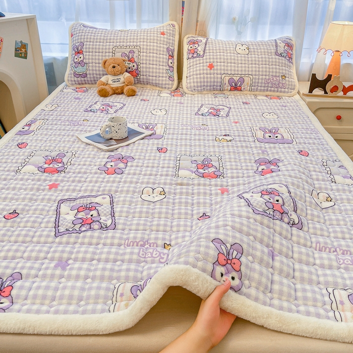 91家纺网 家纺一手货源 找家纺 梵朴 2025新款牛奶绒夹棉床垫床褥加厚珊瑚绒床护垫-印花系列（大床图） 星黛免兔