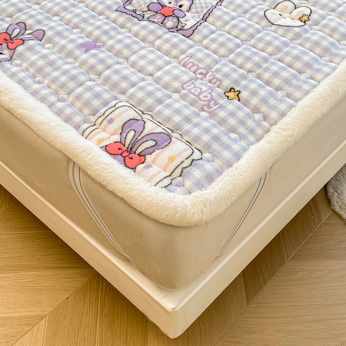 91家纺网 家纺一手货源 找家纺 梵朴 2025新款牛奶绒夹棉床垫床褥加厚珊瑚绒床护垫-印花系列（大床图） 星黛免兔