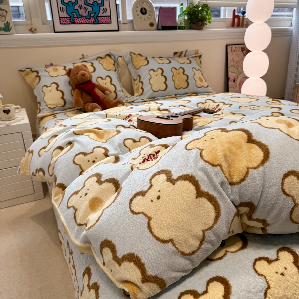 91家纺网 家纺一手货源 找家纺 潘朵拉 2025新款ins风牛奶绒床盖四件套 饼干熊