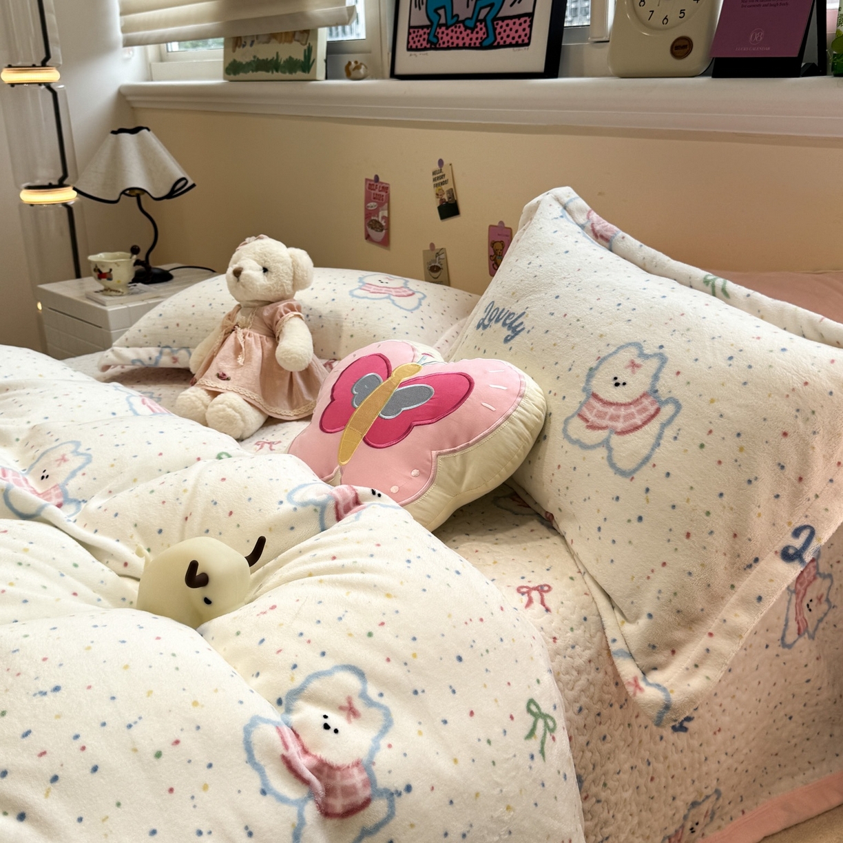 91家纺网 家纺一手货源 找家纺 潘朵拉 2025新款ins风牛奶绒床盖四件套 点点狗