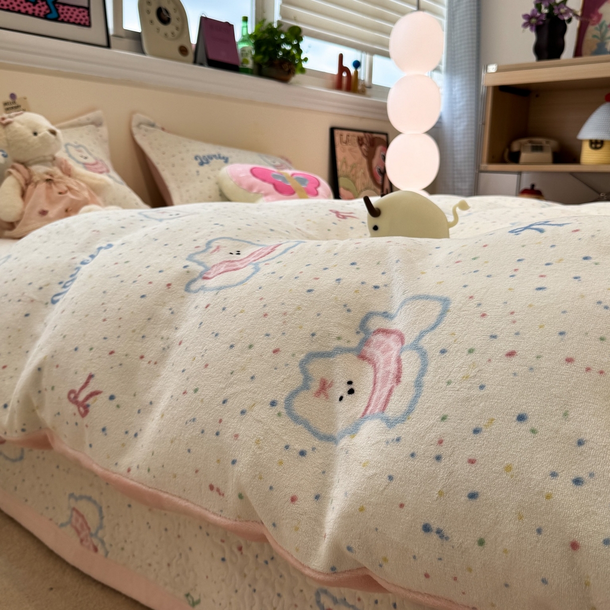 91家纺网 家纺一手货源 找家纺 潘朵拉 2025新款ins风牛奶绒床盖四件套 点点狗