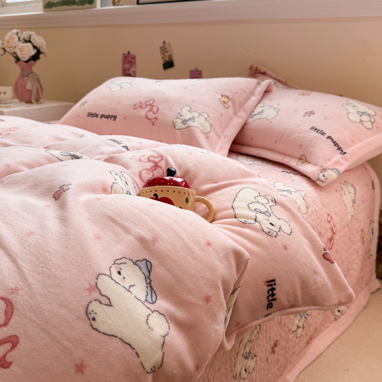 91家纺网 家纺一手货源 找家纺 潘朵拉 2025新款ins风牛奶绒床盖四件套 粉萌宝