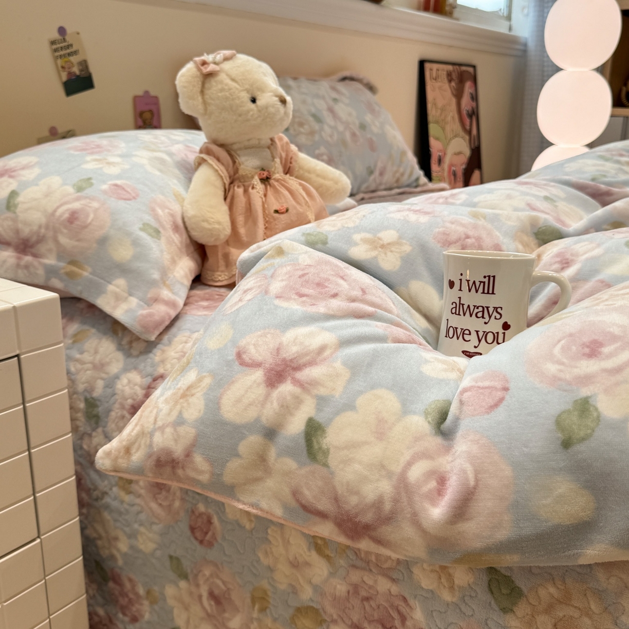 91家纺网 家纺一手货源 找家纺 潘朵拉 2025新款ins风牛奶绒床盖四件套 花漾