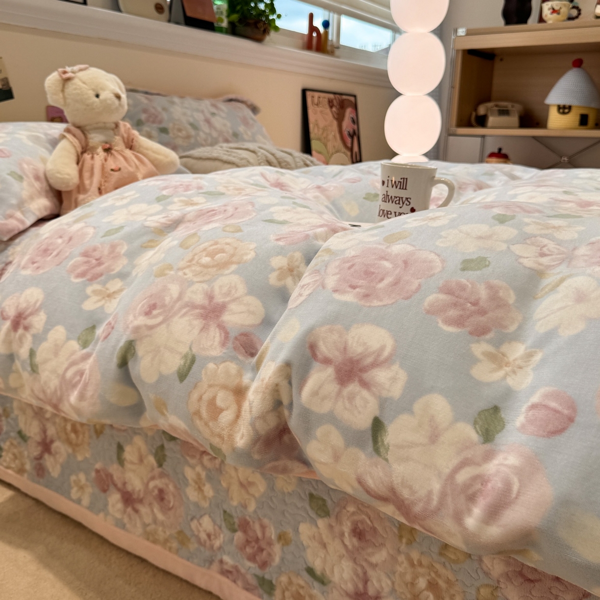 91家纺网 家纺一手货源 找家纺 潘朵拉 2025新款ins风牛奶绒床盖四件套 花漾