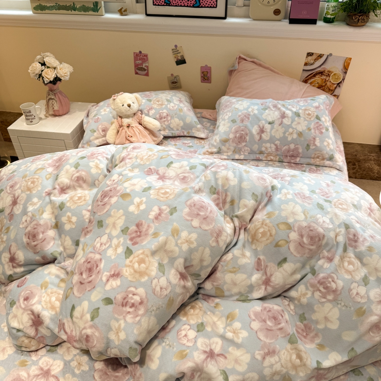 91家纺网 家纺一手货源 找家纺 潘朵拉 2025新款ins风牛奶绒床盖四件套 花漾