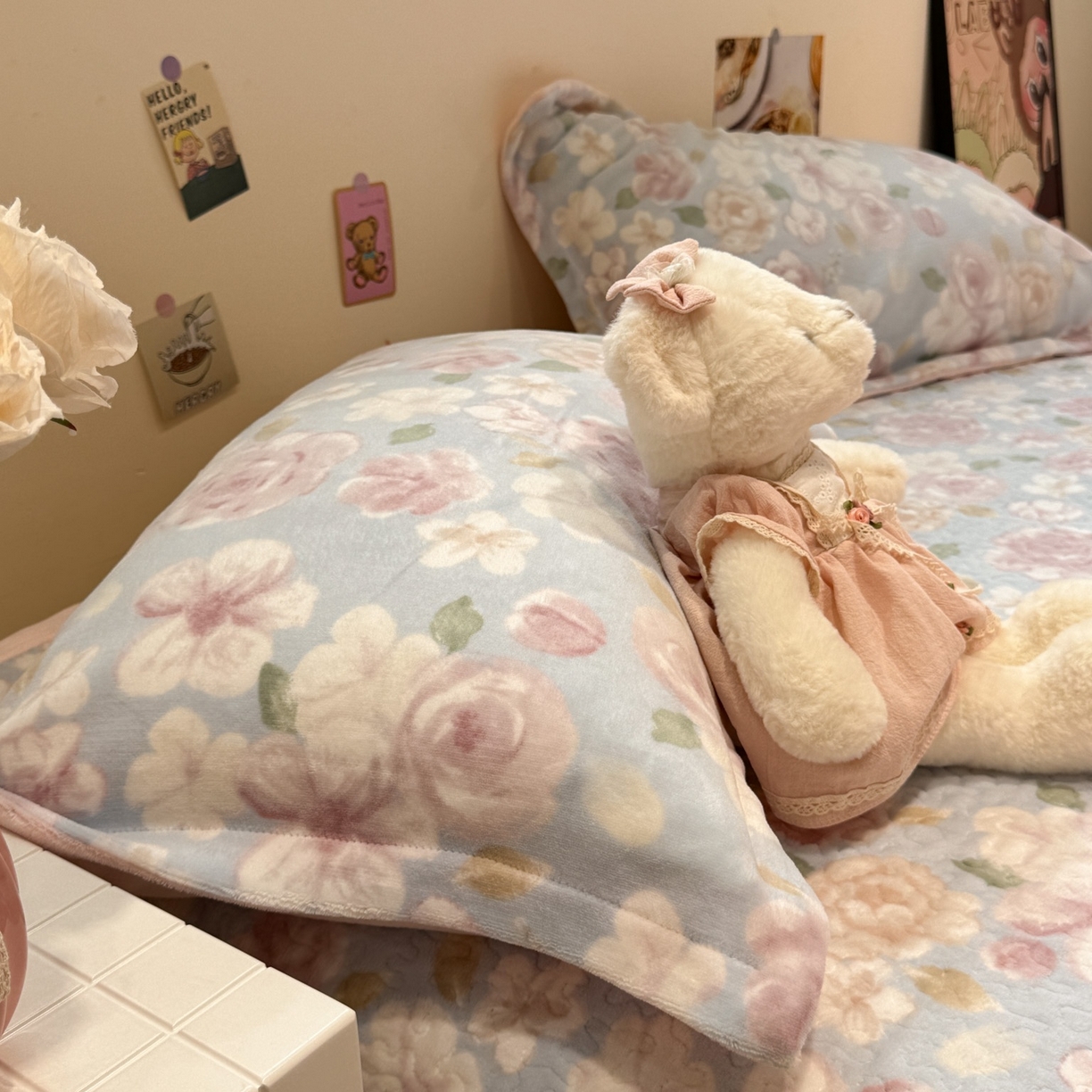 91家纺网 家纺一手货源 找家纺 潘朵拉 2025新款ins风牛奶绒床盖四件套 花漾