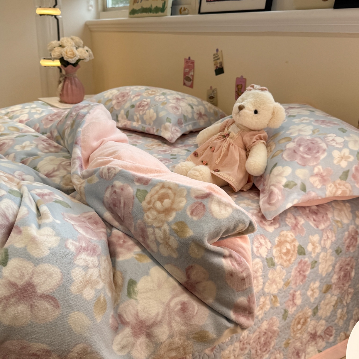 91家纺网 家纺一手货源 找家纺 潘朵拉 2025新款ins风牛奶绒床盖四件套 花漾